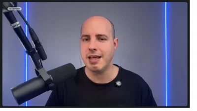 David Becerra, formador de Monetizagram, durante el workshop